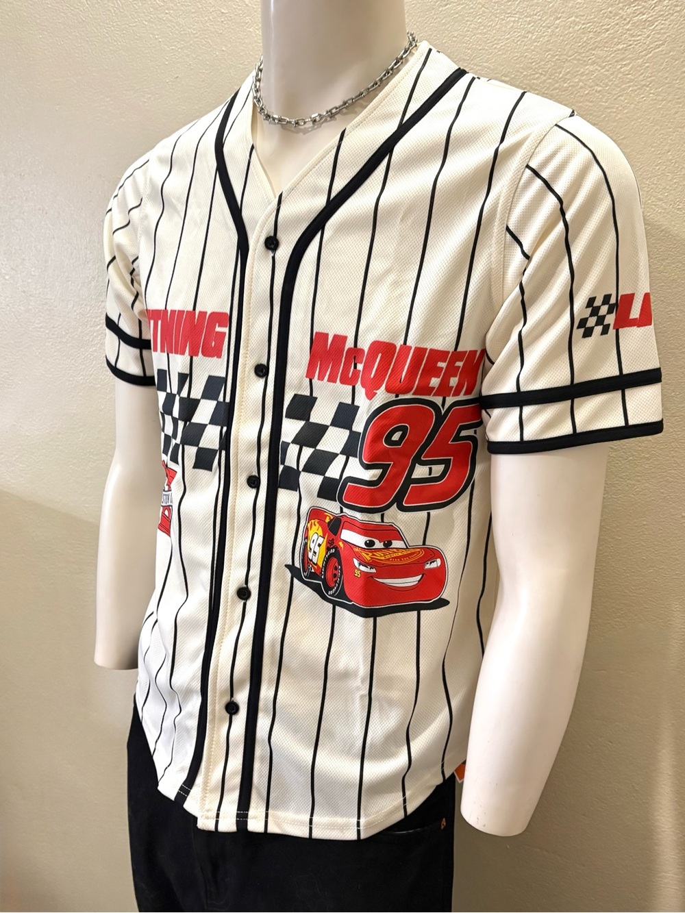 Disney Cars Lightning McQueen Baseball Jersey 95 Piston Cup White Striped - Picture 3 of 6